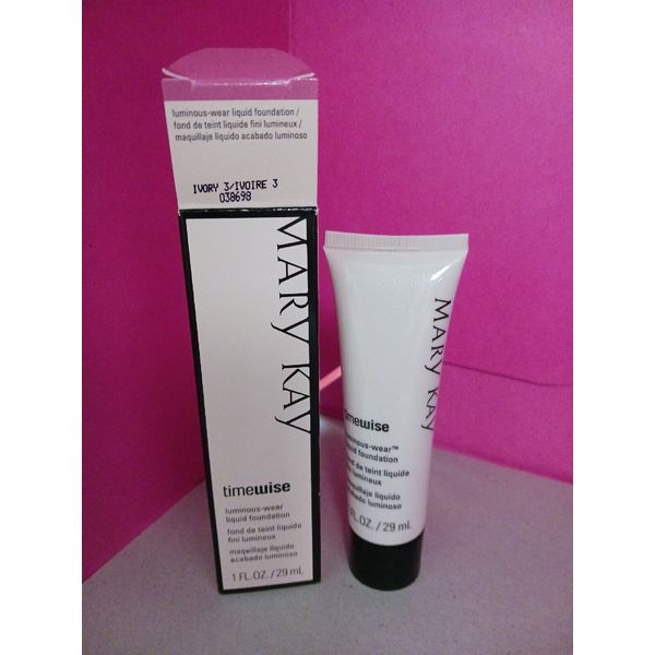 Mary Kay Timewise Luminous-Wear Liquid Foundation Ivory 3 w/Box 1 oz.  038698