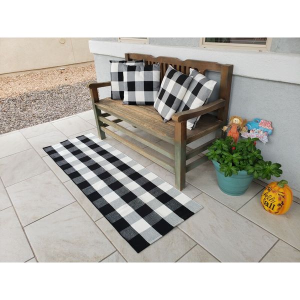 Versatile Buffalo Plaid 2'x6' Rug – Stylish Black and White Entryway Solution