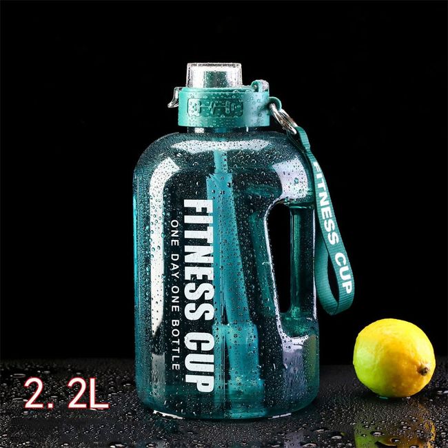 Large Capacity Sports Water Bottle With Straw, Heat Resistant