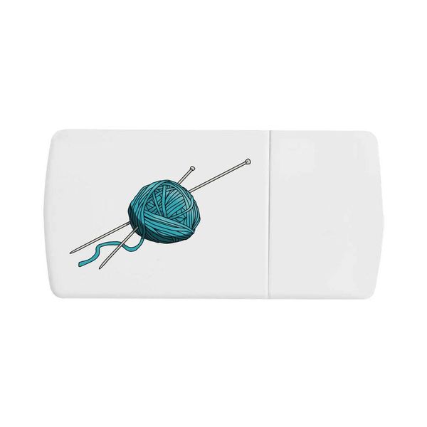 'Wool & Knitting Needles' Pill Box with Tablet Splitter (PI00020458)