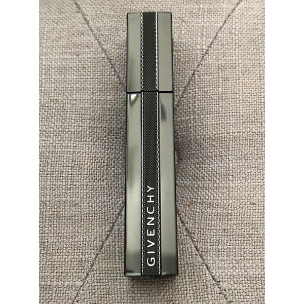 Givenchy Noir Interdit Lash Extension Effect Mascara (Dark Red)