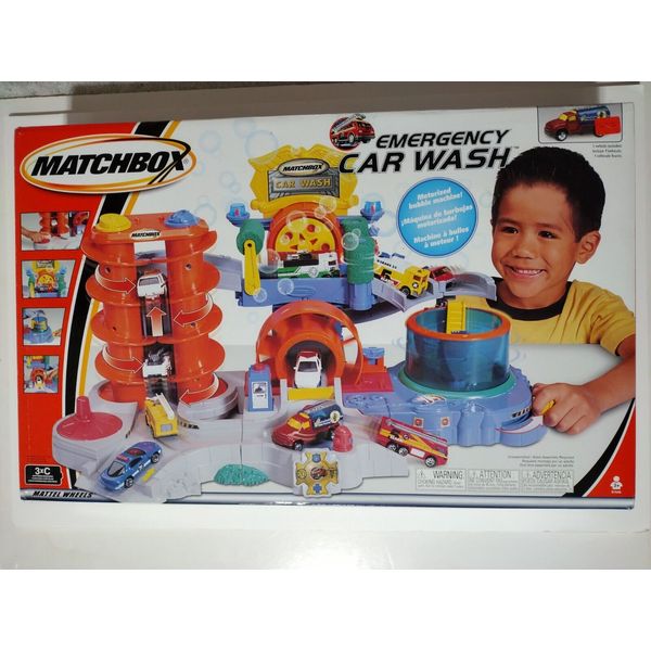 Matchbox Emergency Car Wash with Motorized Bubble Machine New Seal Box