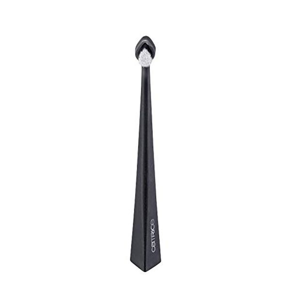 Catrice - Cosmetic Brush - Triangle Artist Eyeshadow Brush 010