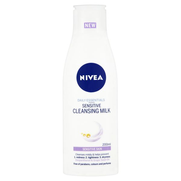 Nivea Daily Essentials Sensitive Cleansing Milk, 200 ml