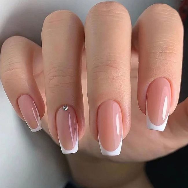 French Press on Nails 24 PCS White Glossy False Nails Rhinestone Fake Nails Square Fake Nails Full Cover Medium Nails Art for Women and Girls Daily Decoration