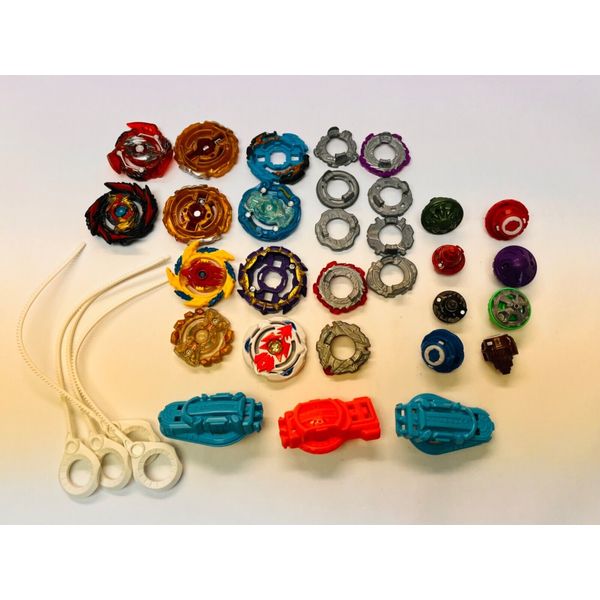 Beyblades Toy Lot with Launchers Rip Cords Etc Spinning Toy Playset BIN 6