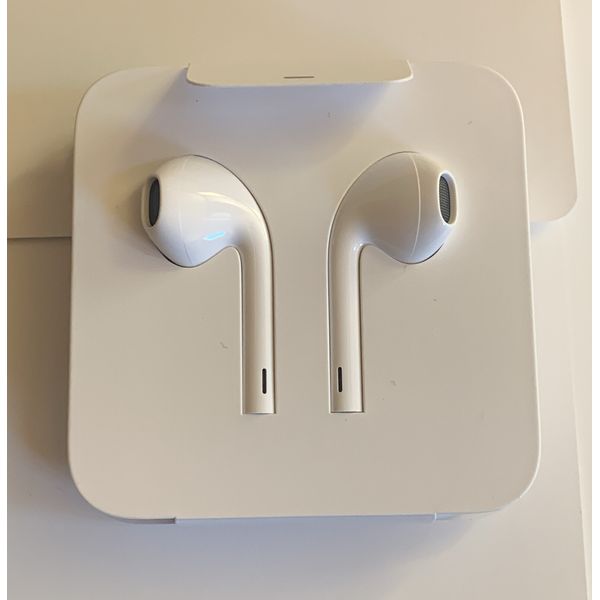 Apple Earpods OEM Earbud Headphones Wired Lightning Connector