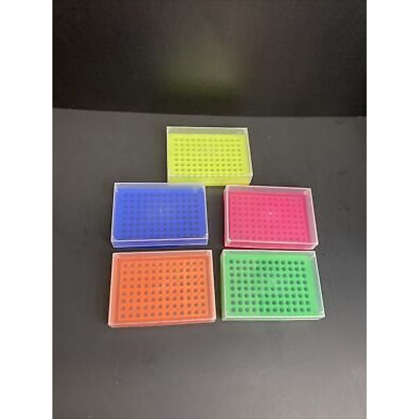 Centrifuge Tube Rack with Lid Holds 96 Tubes 0.2 ml Total of 30 Racks