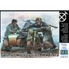 Masterbox 1:35 Scale WWII Era German Motorcyclists Construction Kit (Grey)