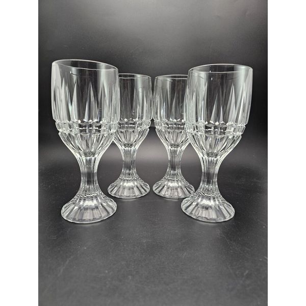 Home Essentials Trevi Heavy Cut Wine Glasses Made in Italy (Set of 4)