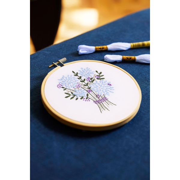 DMC Hand-Tied Blooms - Medium Embroidery Kit