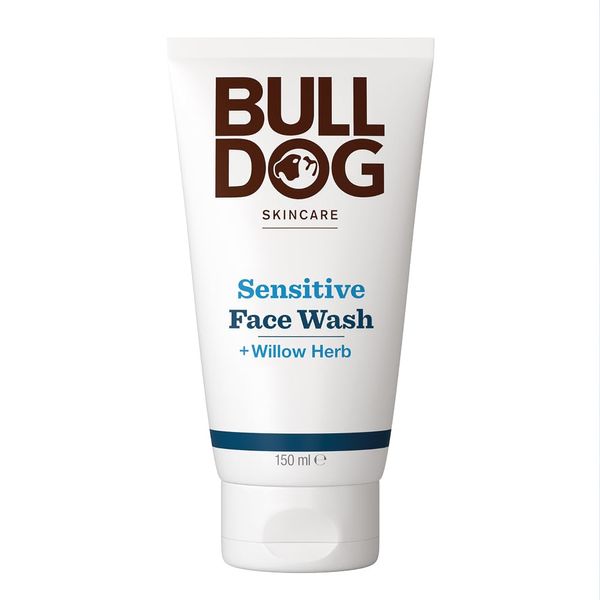 BULLDOG - Skin Care for Men | Sensitive Wash Gel | Moisturising & Soothing Face Cleansing | 150 ml