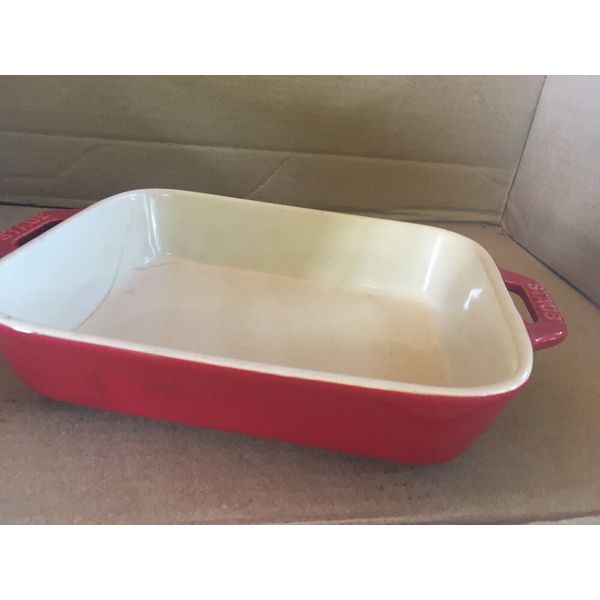 STAUB Ceramic 8.5-inch x 6.5 -inch Rectangular Baking Dish RED