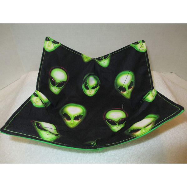 Alien Invasion Soup Bowl Cozy
