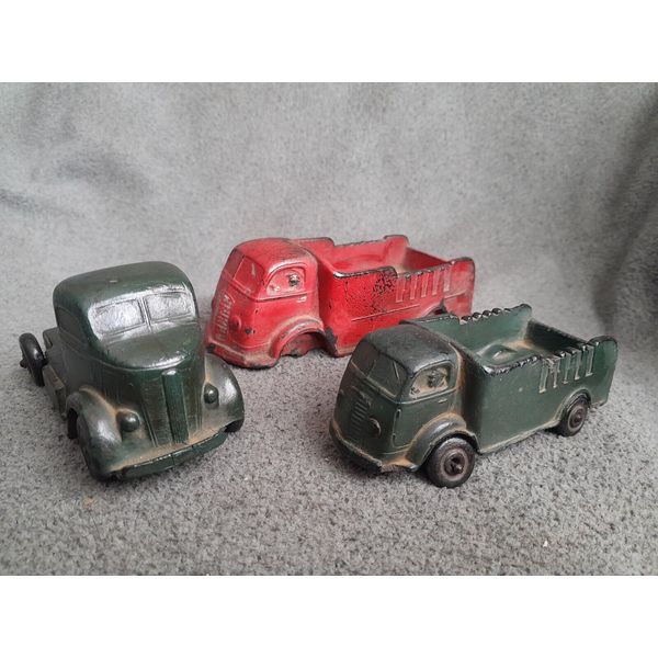 Vintage 3 Pc Antique Auburn Rubber Military Utility Truck Collection 2 W/Wheels