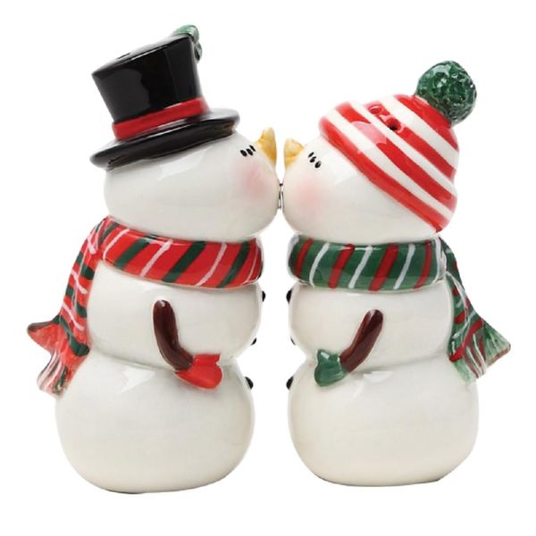 Pacific Giftware, Snowman Couple Magnetic Salt and Pepper Shaker Set Christmas Winter