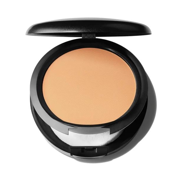 Studio Fix Powder Plus Foundation by MAC C40