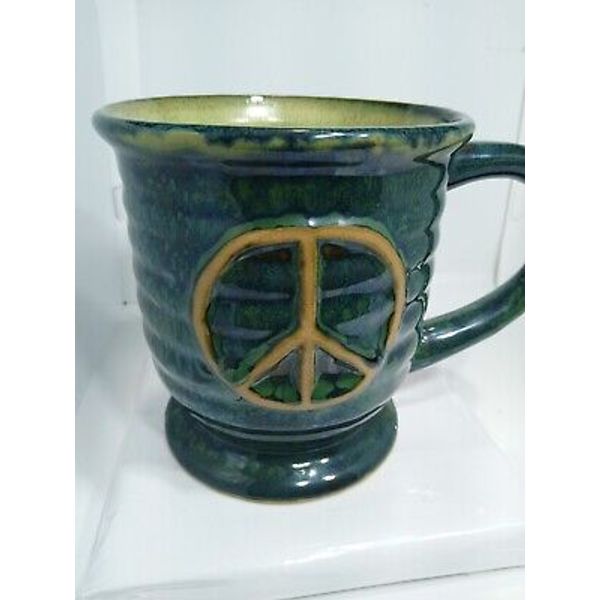 GREEN PEACE COFFEE MUG. GREEN PEACE MUG. PEACE SIGN POTTERY MUG. B282