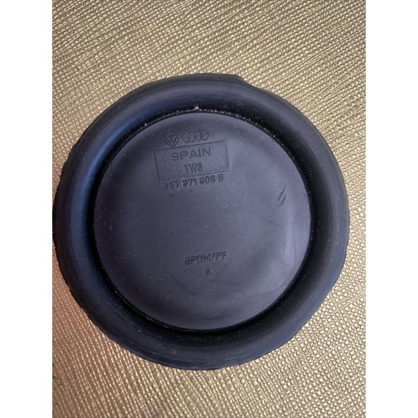 Genuine VW Beetle 97-11 Front Left Rubber Stopper Cover 357971908B