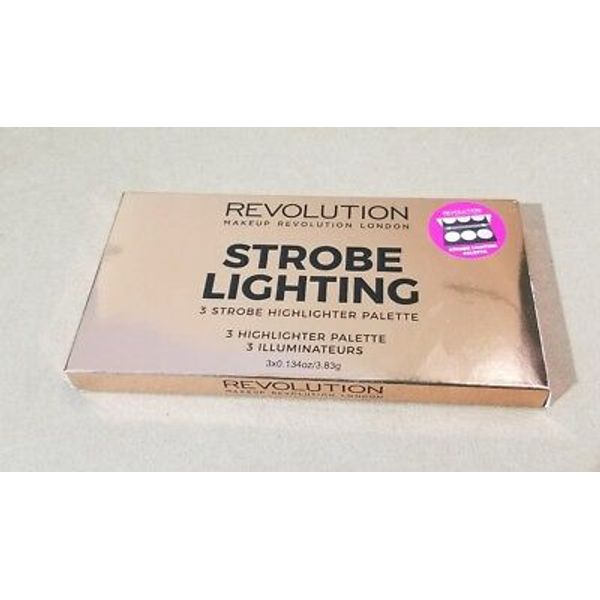 NIB Makeup❤Revolution❤Strobe Lighting❤3 Strobe Highlighter Palette