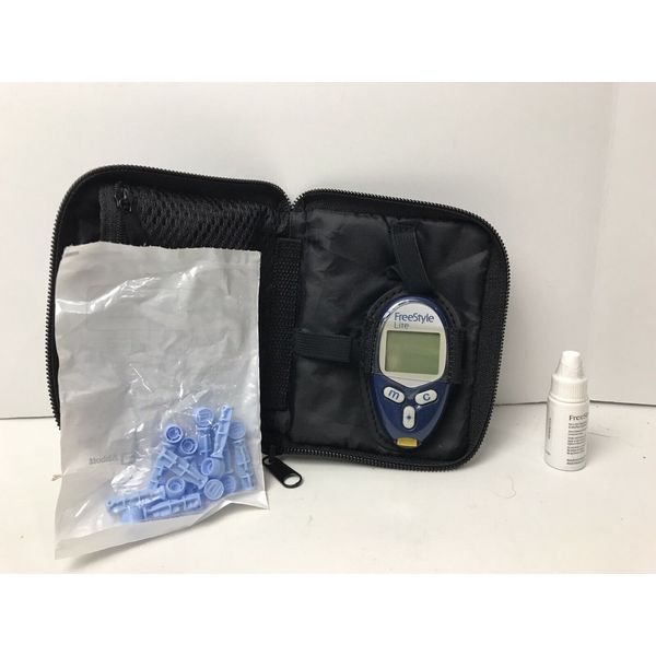 FREESTYLE Freedom Lite Blood Glucose Meter Monitor w/ Carrying Case And Lancets