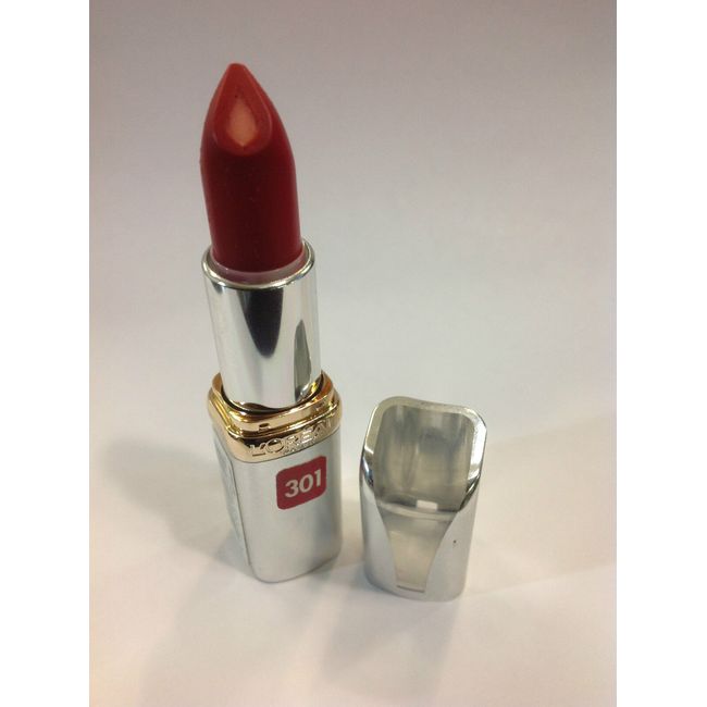 L'OREAL COLOUR RICHE SERUM LIPCOLOUR LIPSTICK ( #301 REAL RED ) NEW.