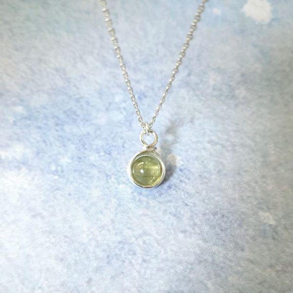 Green Garnet 925 Silver Wire Mini Gemstone Pendant Necklace