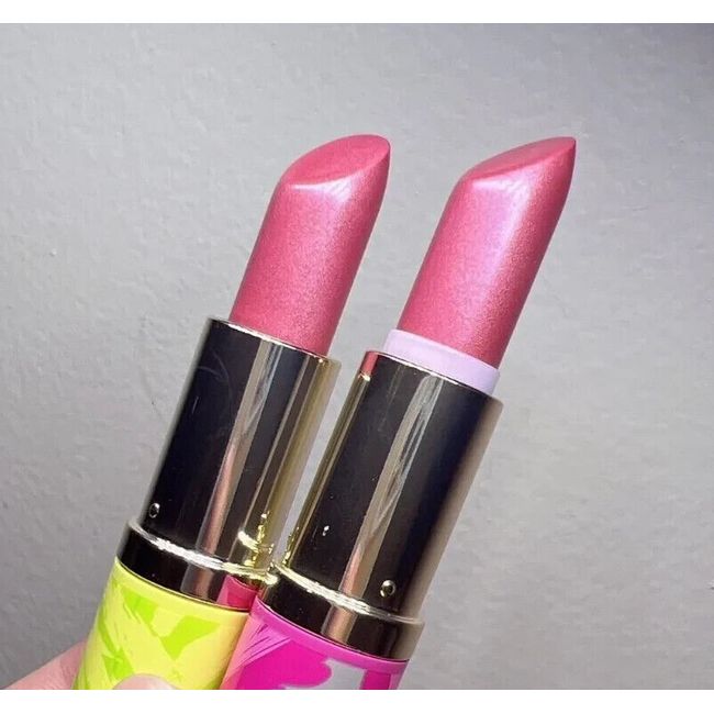 Estee Lauder  Lipstick jet set pink (same as pink parfait) pink or yellow case