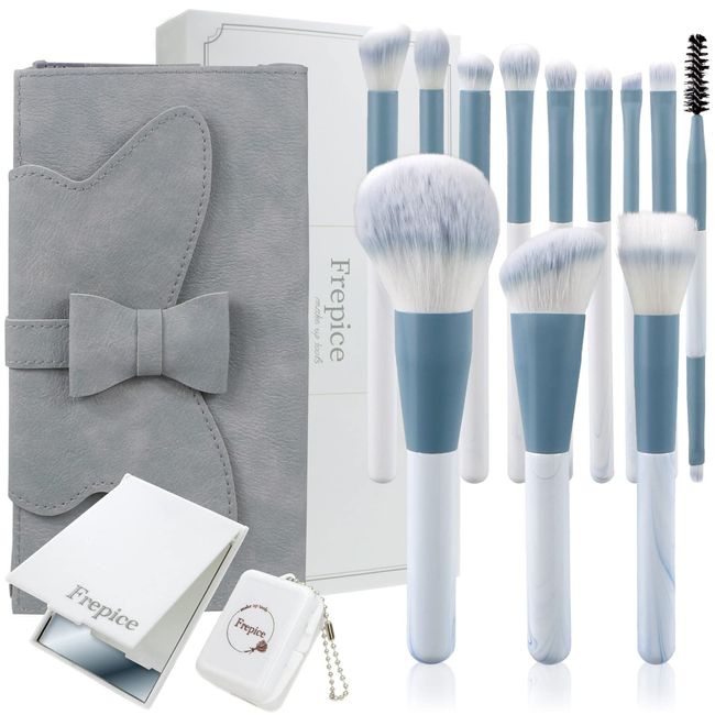 Aqua Makeup brush set: All you need