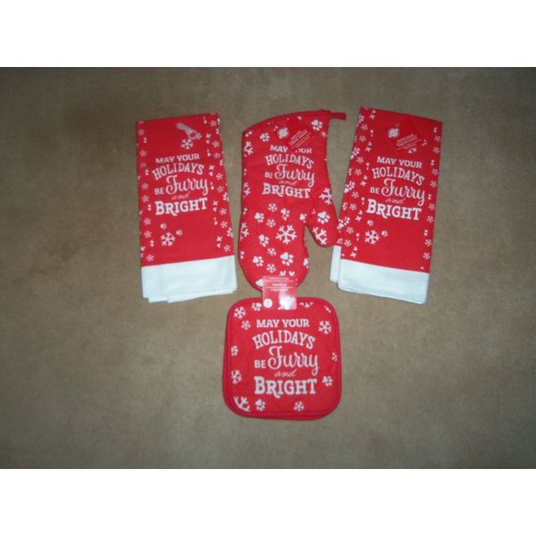 NEW, KITCHEN PET CHRISTMAS SET, 2 kitchen towels, oven mitt and 2 pot holders