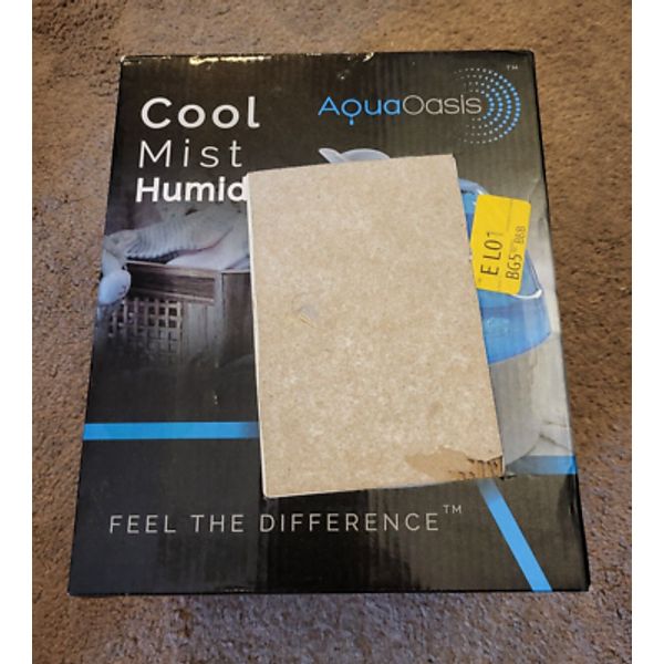 AquaOasis Cool Mist Humidifier 2.2 Capacity Tank Tear on box Sealed NEW