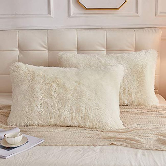 Fur top pillow shams