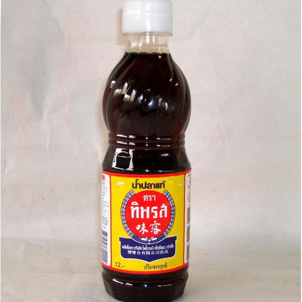 Tiparos Fish Soy Sauce, Thai Fish Dew, Fish Sauce, 23.7 fl oz (700 ml), Poly Bottle, Commercial Food, Made in Thailand