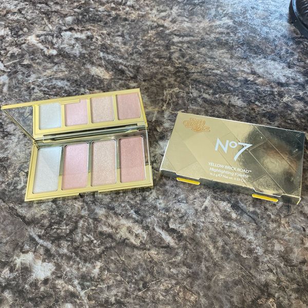 No 7 Makeup Highlighting Palette Wizard Of Oz Yellow Brick Road Rare