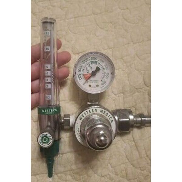 Medical Oxygen Regulator For H Tank with an Adjustable Flow Meter