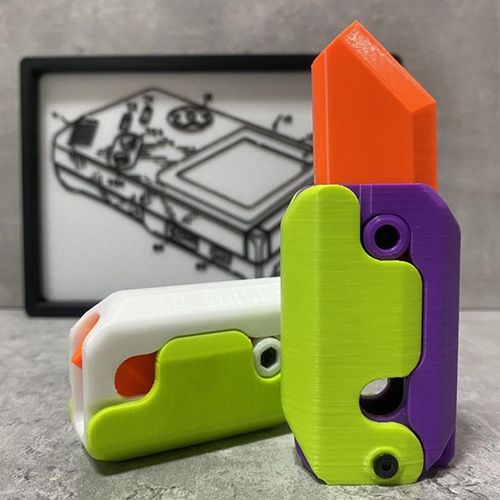 3D Gravity Knife Carrot Toys Knife Carrot Gravity Retractable Knife Props Plastic Toys Fake Toys Kitchen Knife Props Stress Relief Toys Plastic Sensory Toys Halloween Props Stress Relief Boy Girl Party Toy Gift
