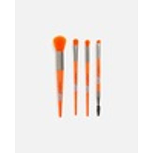 Looney Tunes x I Heart Revolution Bugs Carrot Brush Set