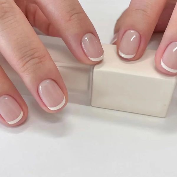 24pcs Short Square False Nails French Tip White Edge Stick on Nails Nude Pink Press on Nails Acrylic False Nails Removable Glue-on Nails Full Cover Fake Nails Women Brides Nail