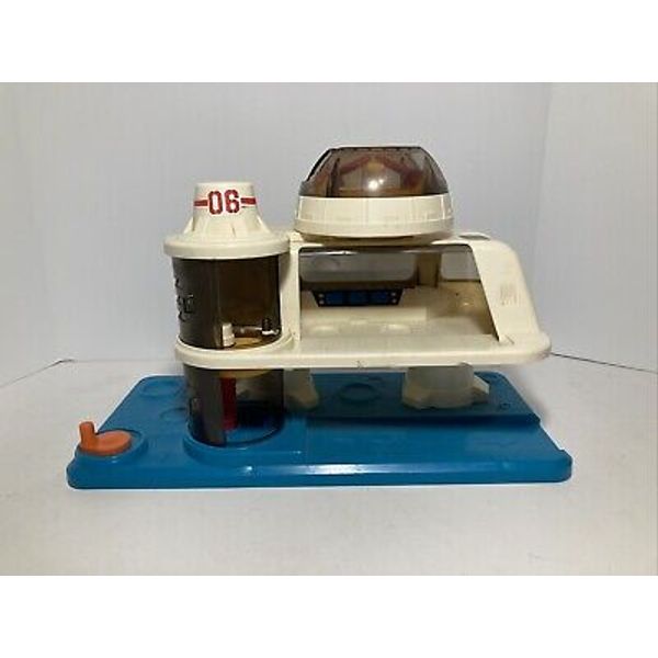 1984 Vintage Space Station 06 Playmates PlayWorld Toy Playset Only