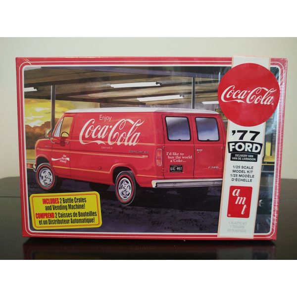 1977 Ford Coca-Cola Van Model Kit With Vending Machine Model # AMT1173M/12 1:25 