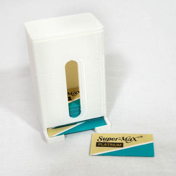 Razor Blade Dispenser for Safety Razors