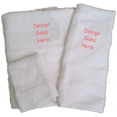Big Black Horse LLC Bath Towel Set with Embroidered Golden Retriever in Bath