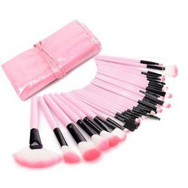 Brushup - Set of 32: Makeup Brushes + Bag