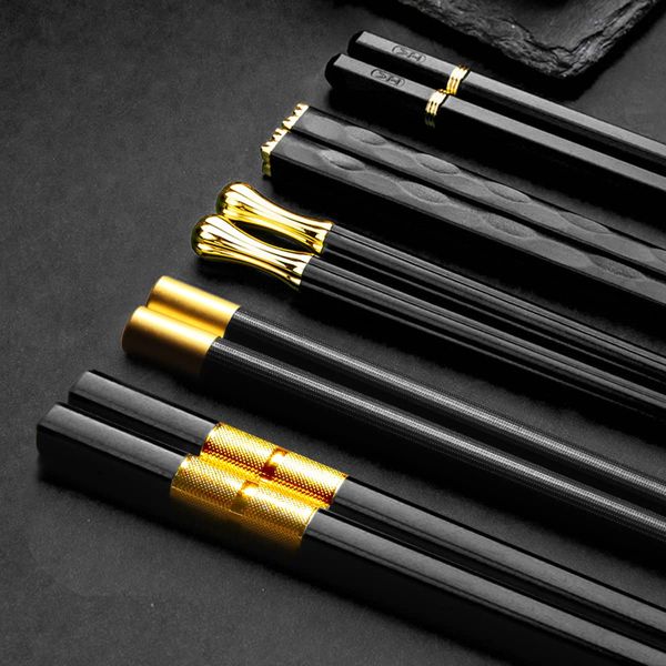 Chopsticks Reusable 5 Pairs Fiberglass Chop Sticks Set Japanese Chinese Chopsticks Non-Slip Dishwasher Safe for Sushi Noodles Rice Black 24cm