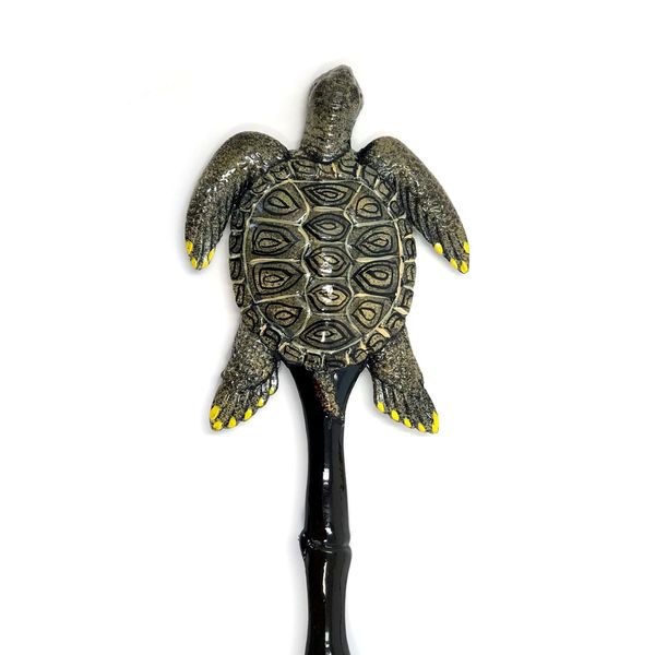 LX Hand Painted Back Scratcher Brown Sea Turtle 18"