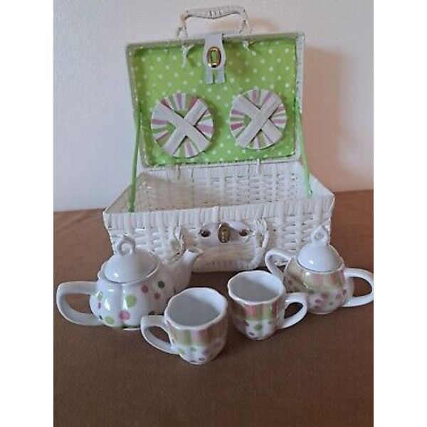 Delton Tea Picnic Basket Child Set