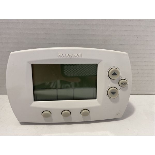 Honeywell Digital Programmable Thermostat TH6110D1021