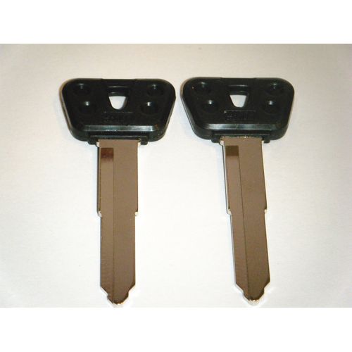 SILCA Yamaha Motorcycle Key Blanks Majesty Road Star Zuma YZF YZF R1 V Star FJR1300 FZ1 FZ6 GTS1000A Morphous 250 Roadliner Royal Star Stratoliner TTR225 TTR250 YZF R6 YZF600R YZF750R 2 KEYS