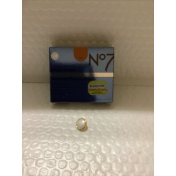 NO7 lift & luminate triple action finishing powder Deep