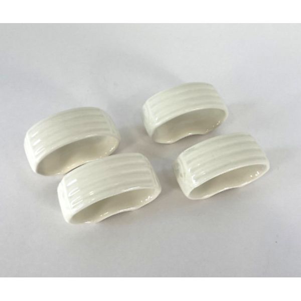 Mikasa Italian Countryside DD900/466 Napkin Rings Set 4 Ivory Beige in box